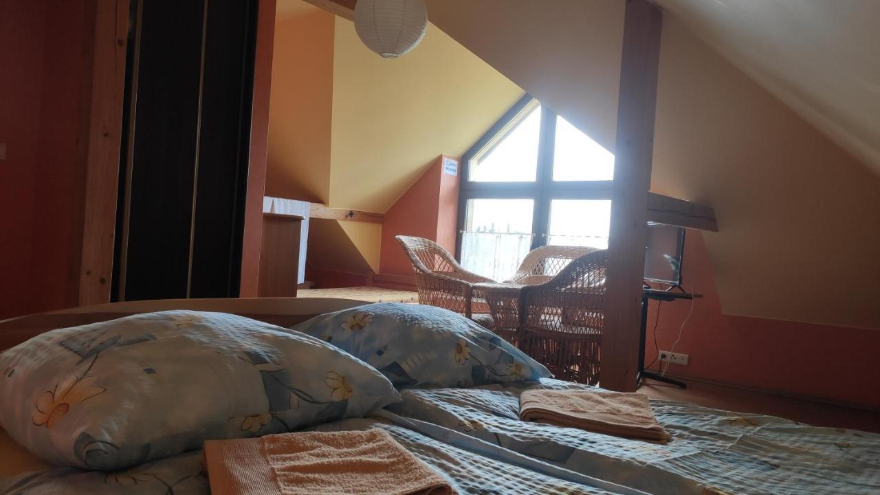 Dw Zlote Klosy Wrony Bagian luar foto