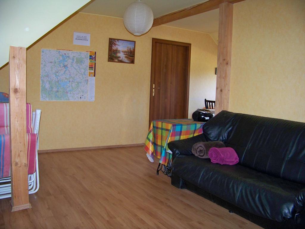 Dw Zlote Klosy Wrony Bagian luar foto